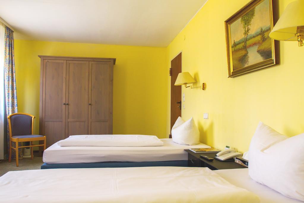 Heidekrug Hotel Oberursel Room photo