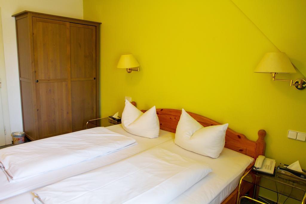 Heidekrug Hotel Oberursel Room photo